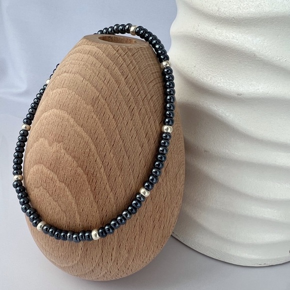 GUNMETAL Glass Beaded Anklet - Picture 3 of 11